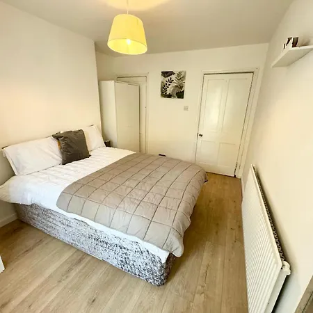 ホームステイ Comfy Near City Centre *